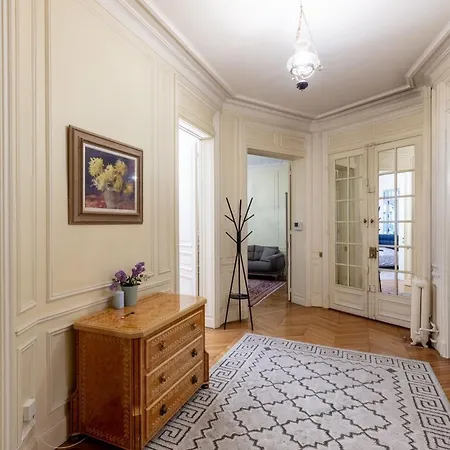 Appartamento Spacious - Arc De Triomphe *