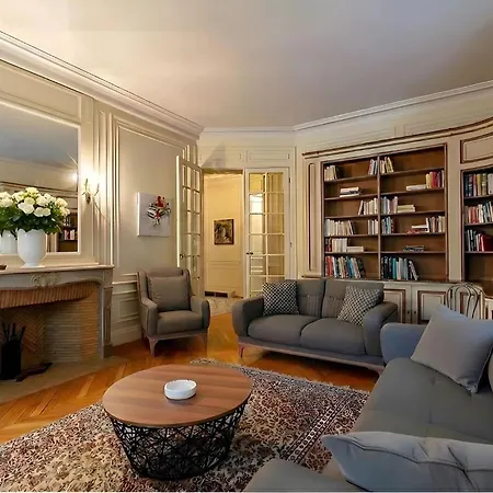 Spacious - Arc De Triomphe * Parigi